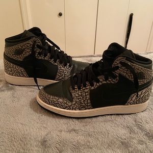 Air Jordan 1 Retro Mid Premium 'Black Elephant' 838850-013 (GS)